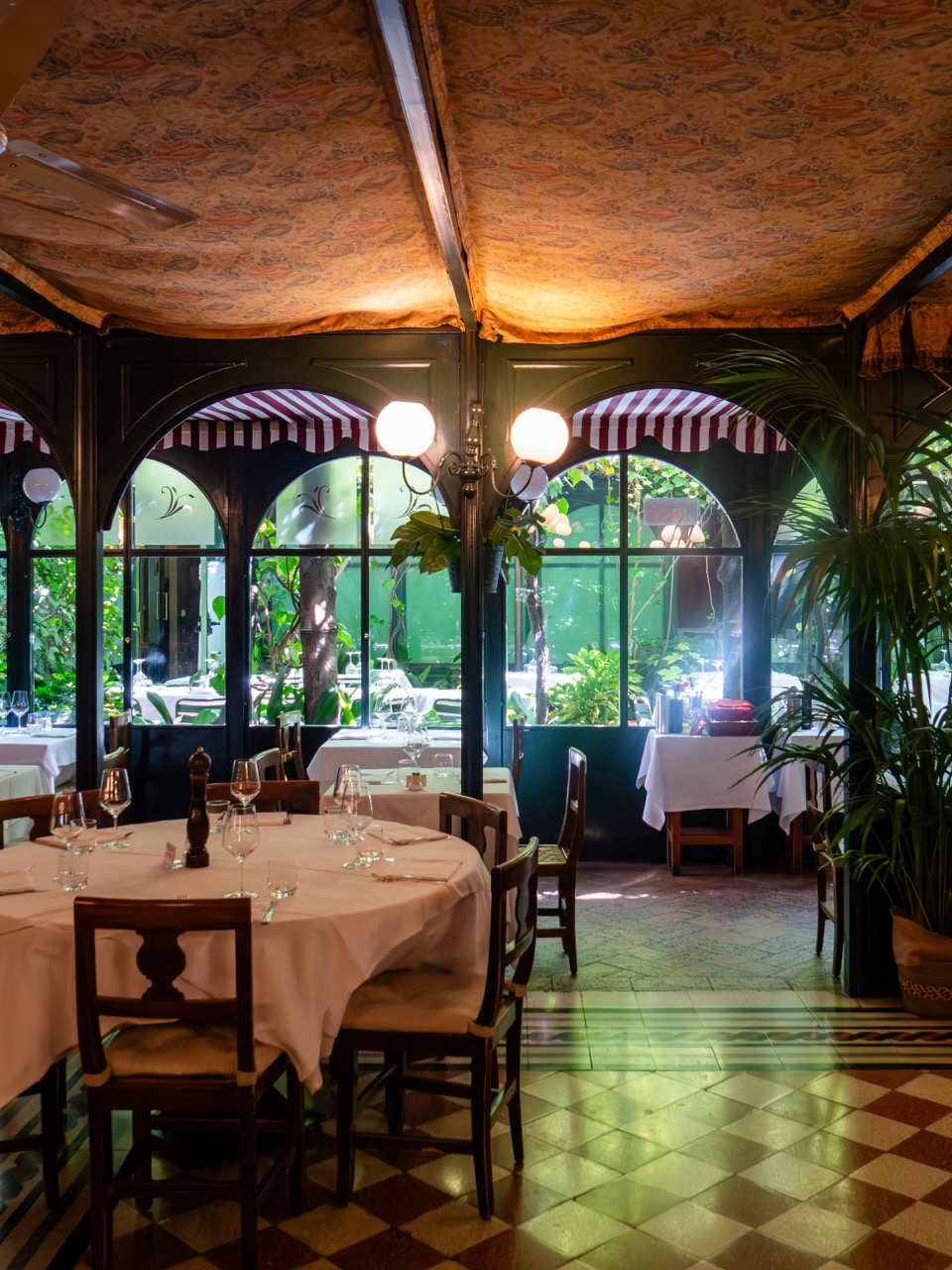 Gli ambienti di Trattoria Aurora a Milano